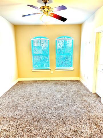 Building Photo - 301 Lily Ln