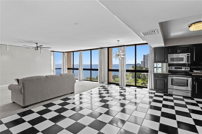 Building Photo - 3301 Bayshore Blvd