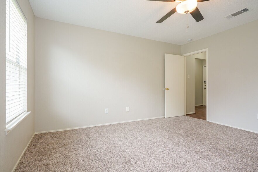 Building Photo - 6415 Jennie Ln