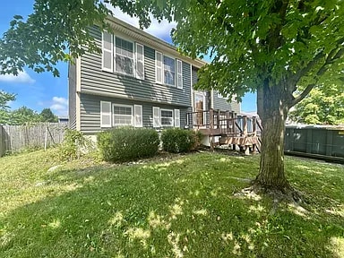 Building Photo - 1401 Beetree St