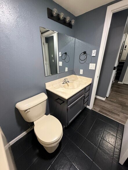 Building Photo - W6527 Woodhaven Cir