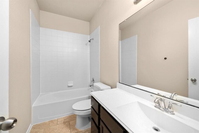 Building Photo - 25426 Saddlebrook Champion Way
