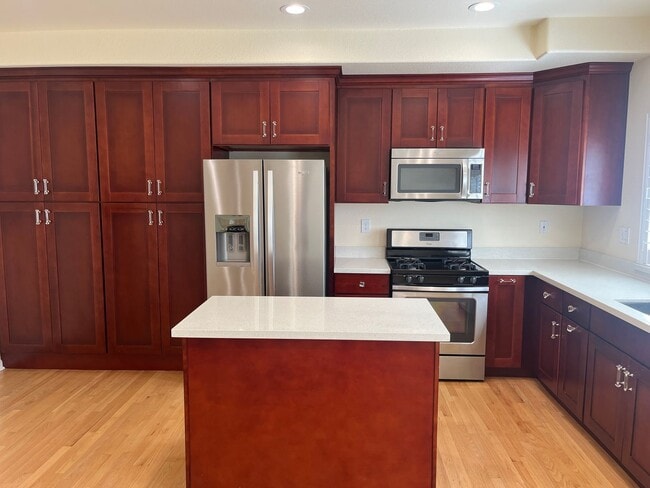 Building Photo - 7011 Silver Brook Ct