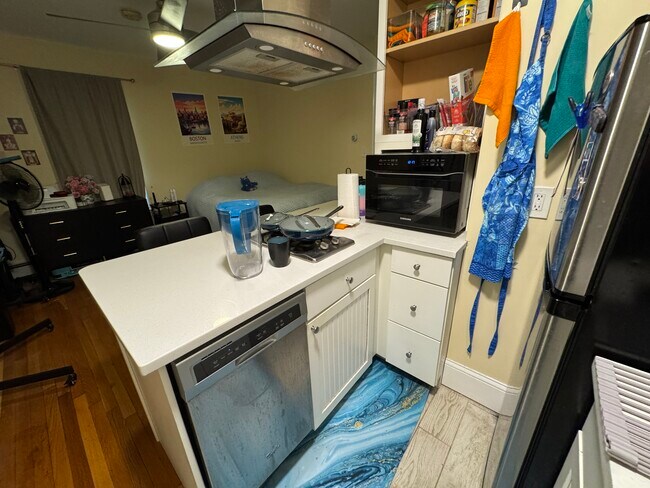 Building Photo - 65 Walden St