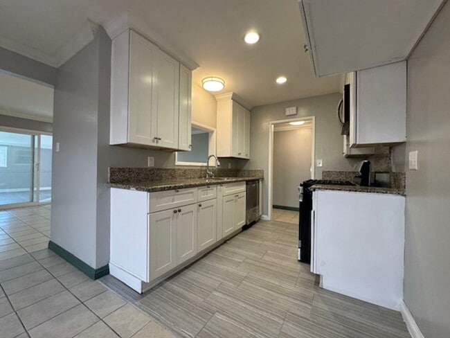 Building Photo - Remodeled Home in Santa Ana
