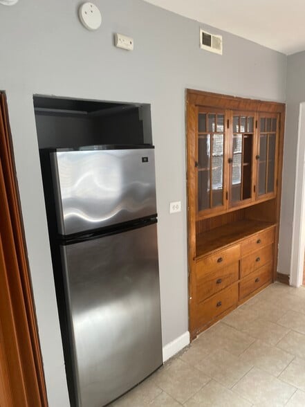 Building Photo - 7544 S Sangamon St