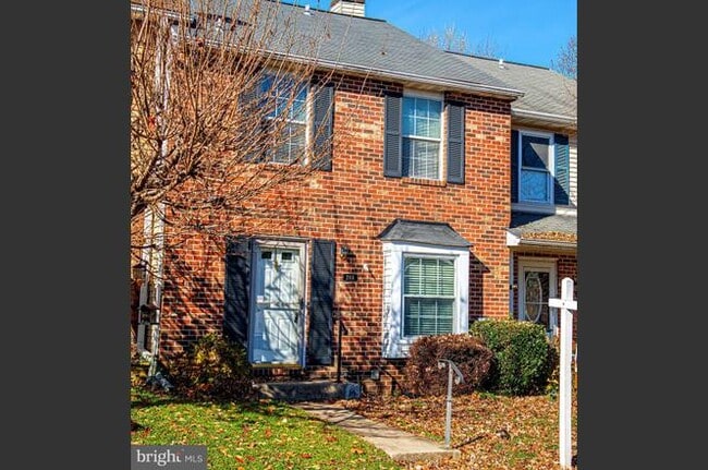 Building Photo - 2916 Carlyle Ct