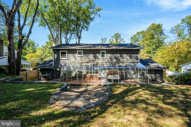 Building Photo - 6805 Reynard Dr