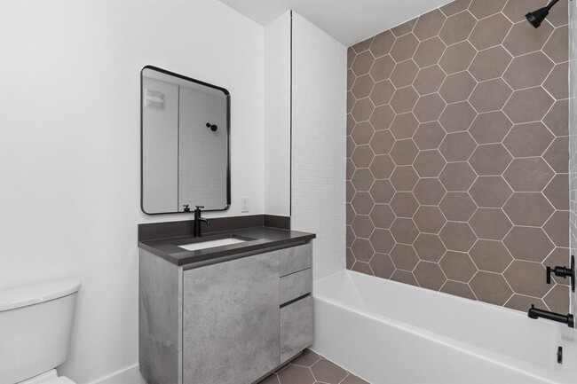 Building Photo - 4315 S Congress Ave