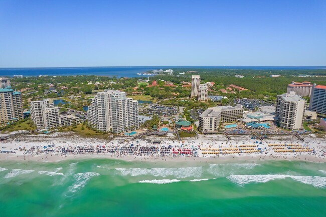 Building Photo - 5000 S Sandestin Blvd