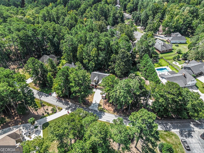 Building Photo - 4079 Essex Dr