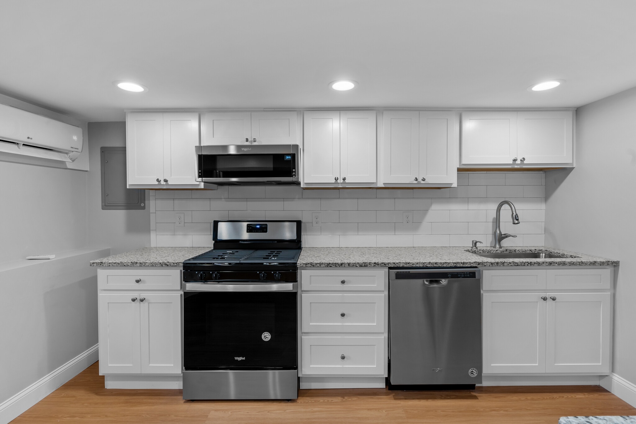 Building Photo - 376 Arnolds Neck Dr