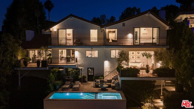 Building Photo - 2528 Carman Crest Dr