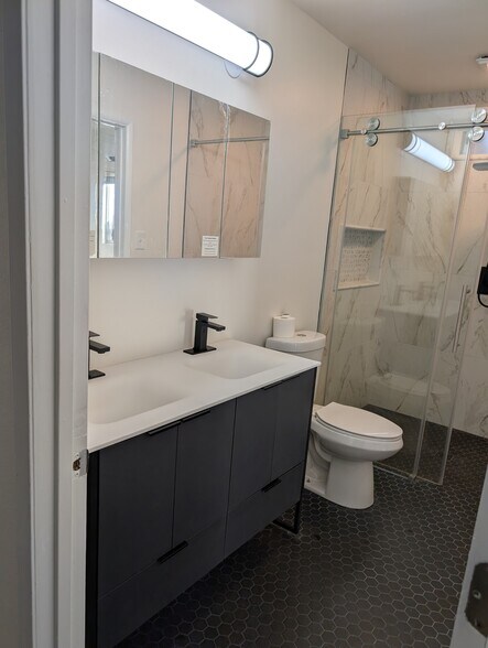 Unit B - Double Vanity - 5011 Stacy St