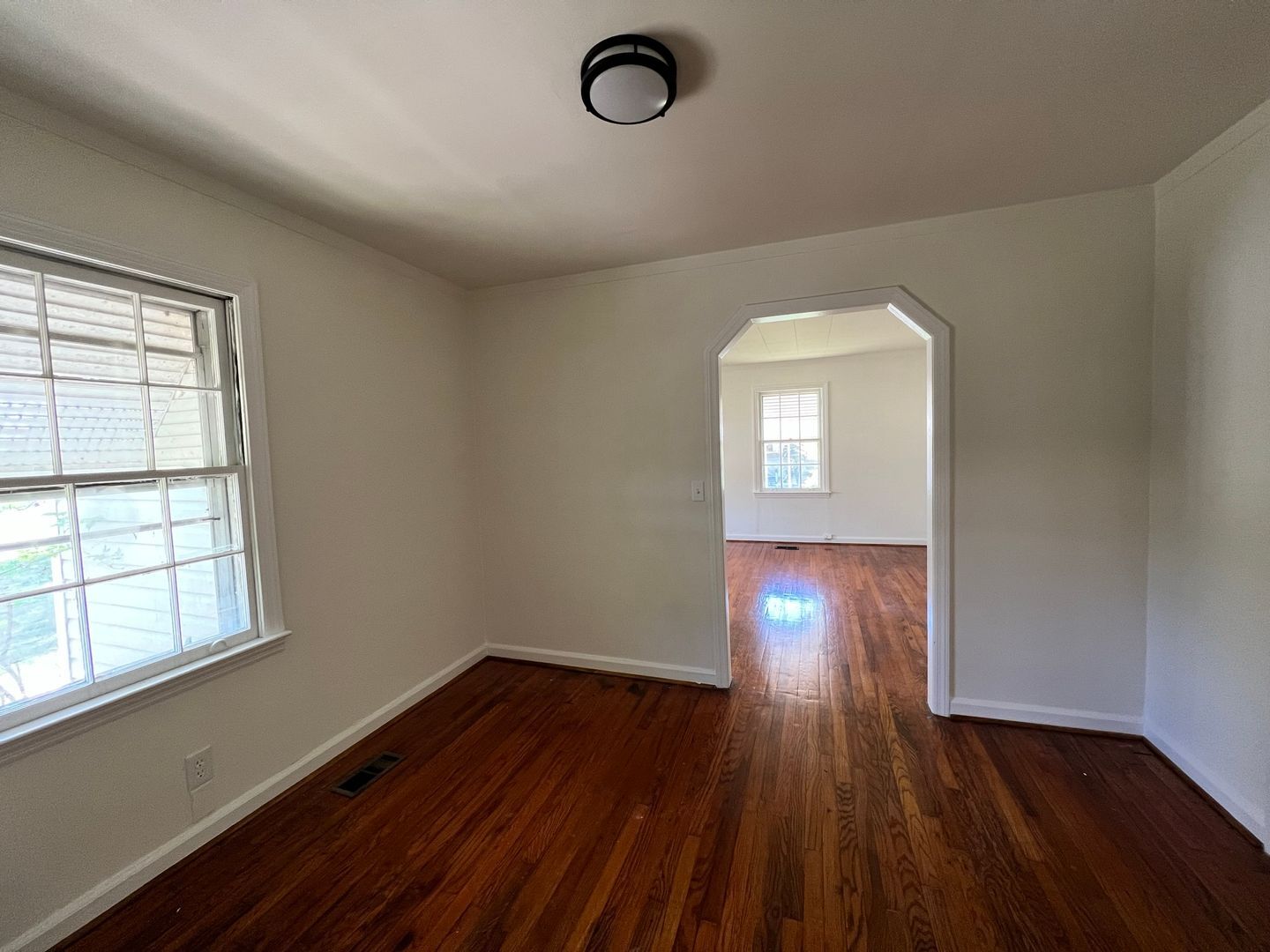 Building Photo - 1407 S Moore Rd