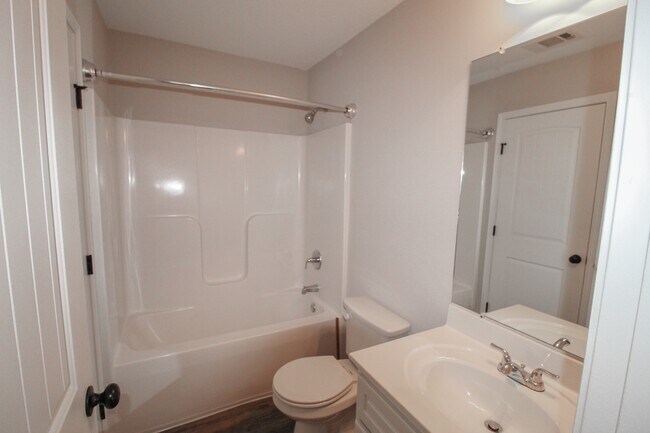 Building Photo - 420 Andover Dr