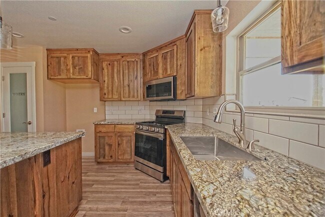Building Photo - 8435 Buena Vista Ave