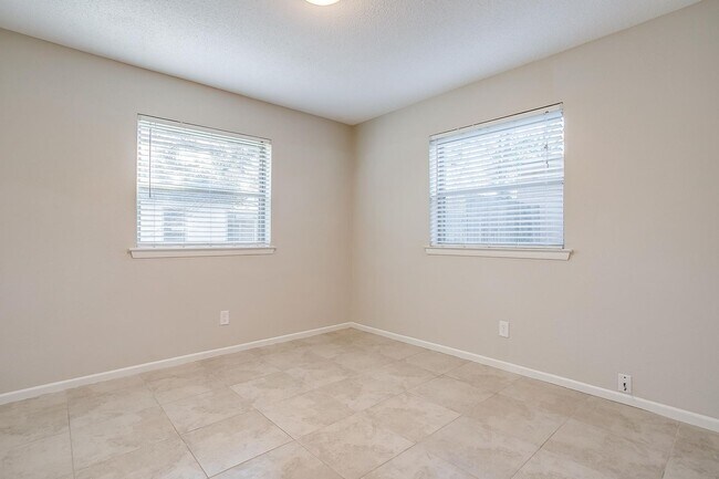 Building Photo - 1812 Winchester Way