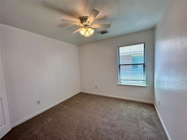 Building Photo - 3927 Brook Garden Ln