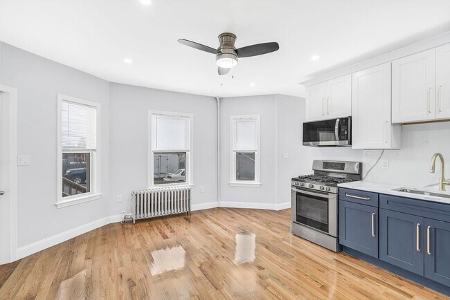 Building Photo - 19 Farrington St