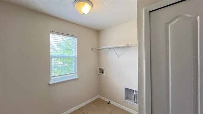 Building Photo - 16048 Yelloweyed Dr