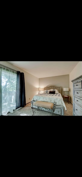 Building Photo - 8622 S Glen Forest Ct