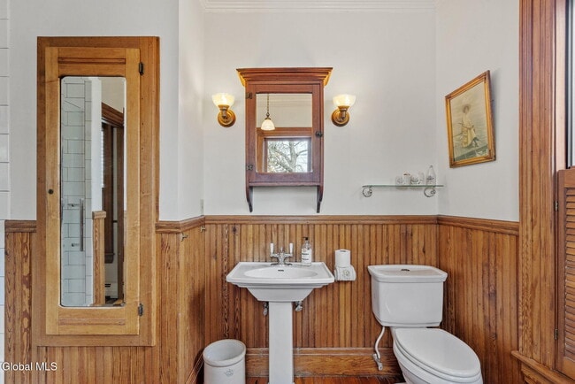 Building Photo - 69 Union Ave