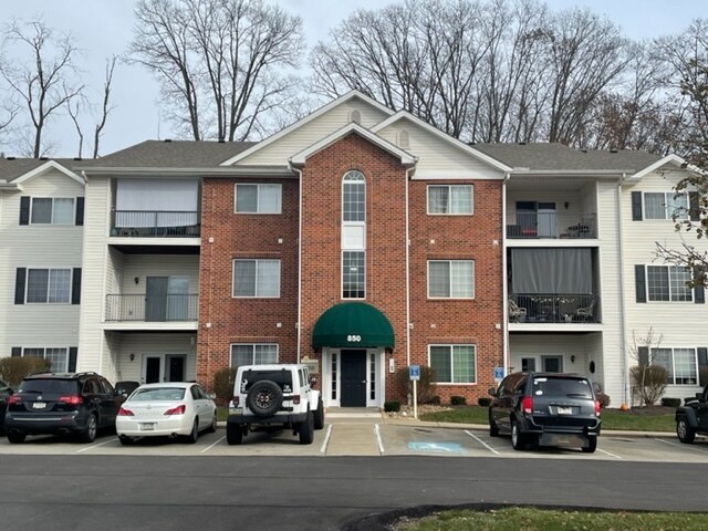 Building Photo - 850 Hidden Ridge Ct