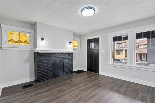 Building Photo - 3407 Gass Ave