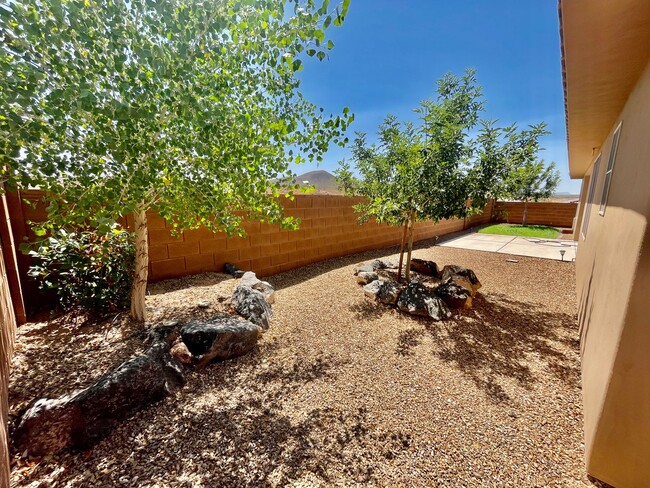 Building Photo - Beautiful Pet-Friendly 4-BR Home in Hurricane