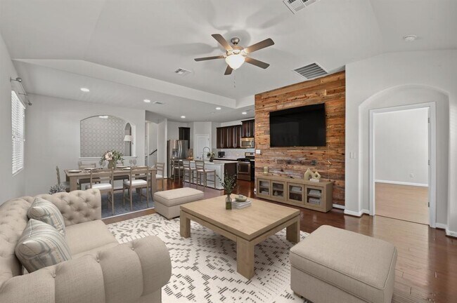 Building Photo - 351 Wincliff Dr