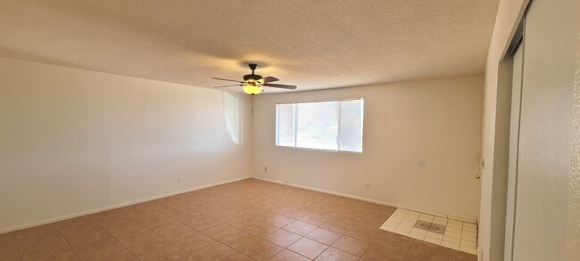 Building Photo - 2 Bed 1 Bath Spacious Gold Canyon Apartment