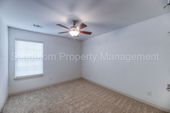 Building Photo - For Lease | Broken Arrow | Available Now!