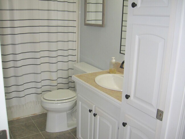 Building Photo - SMITHFIELD