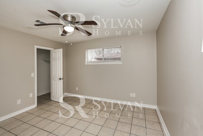 Building Photo - Lease today! No extra charge for contentme...