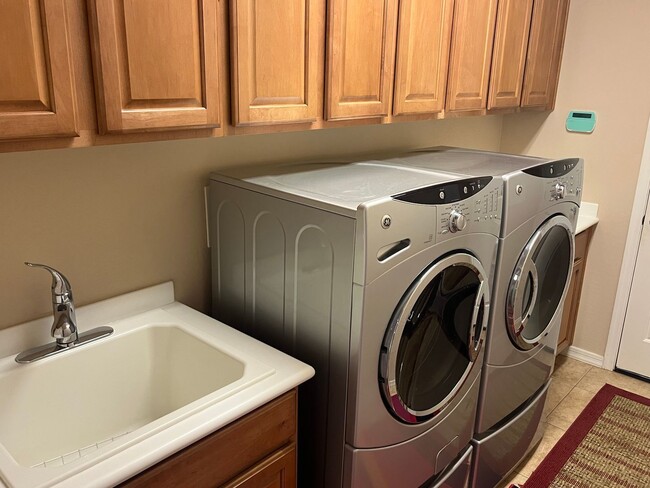 Building Photo - 18137 W Orchid Ln