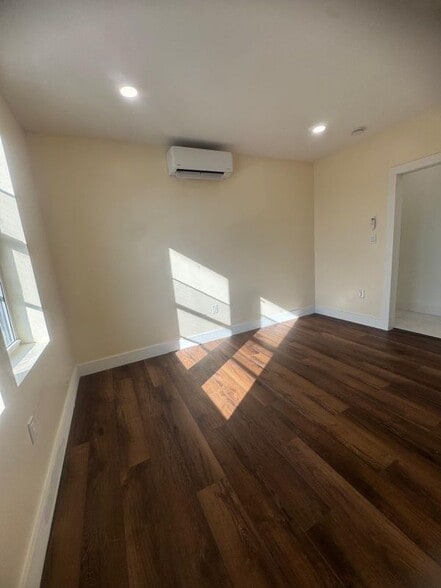 Building Photo - 91-04 43rd Ave