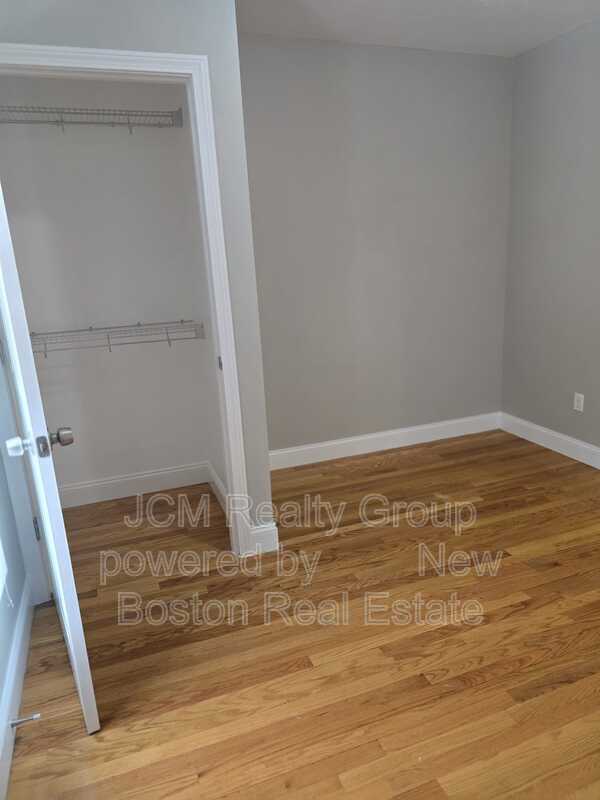 Building Photo - 283 Lincoln Ave