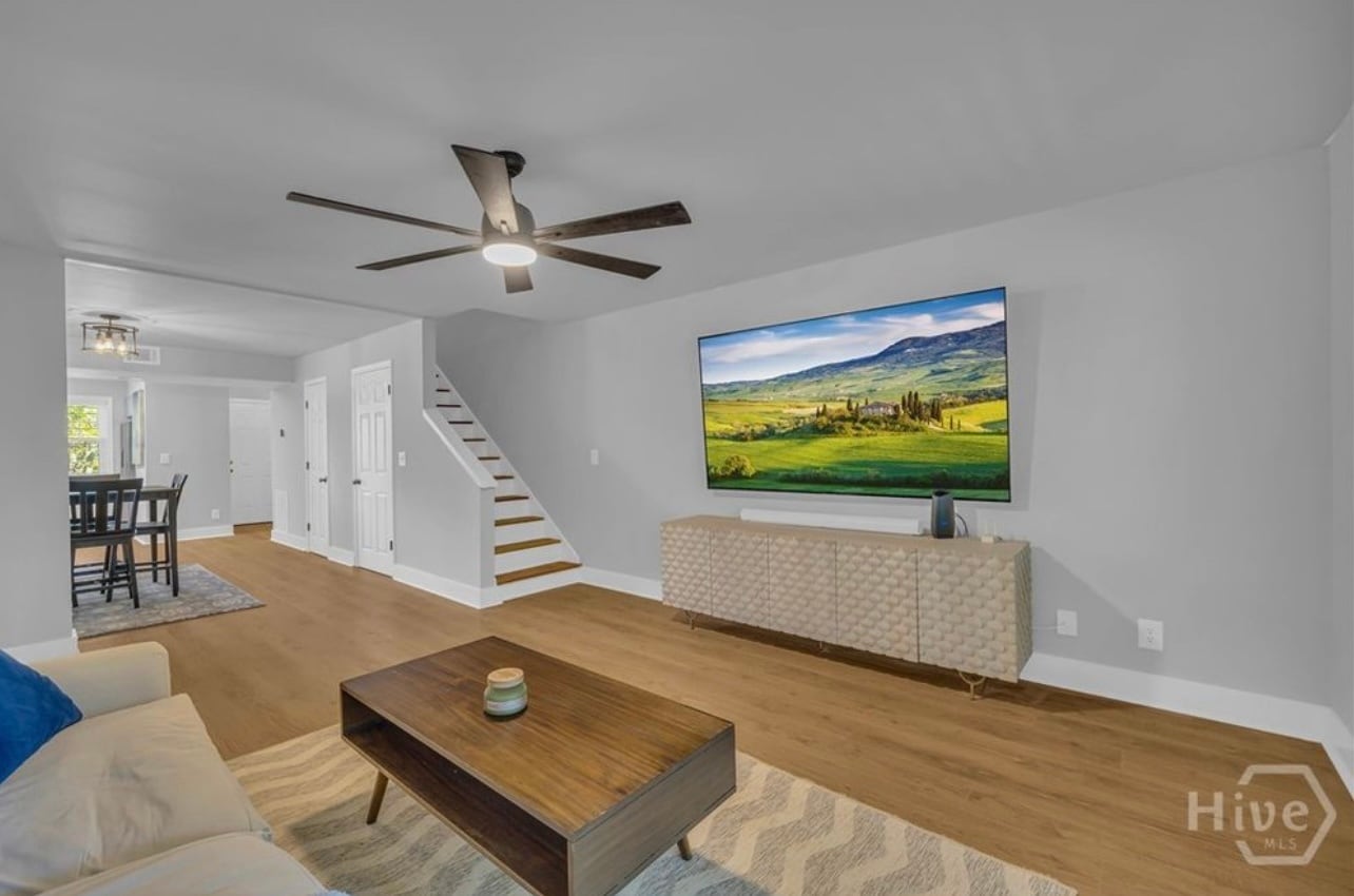 Building Photo - 210 Appleby Dr