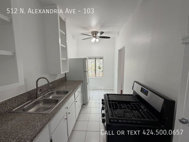 Building Photo - 512 Alexandria Ave