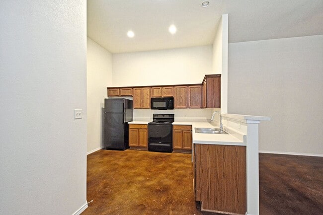 Building Photo - 240a Anne Louise Dr