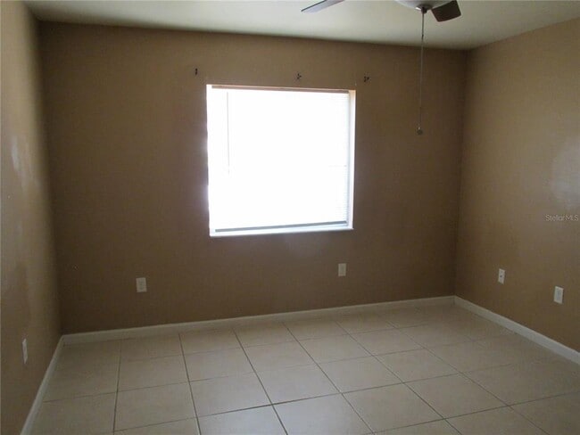 Building Photo - 464 Hippel St