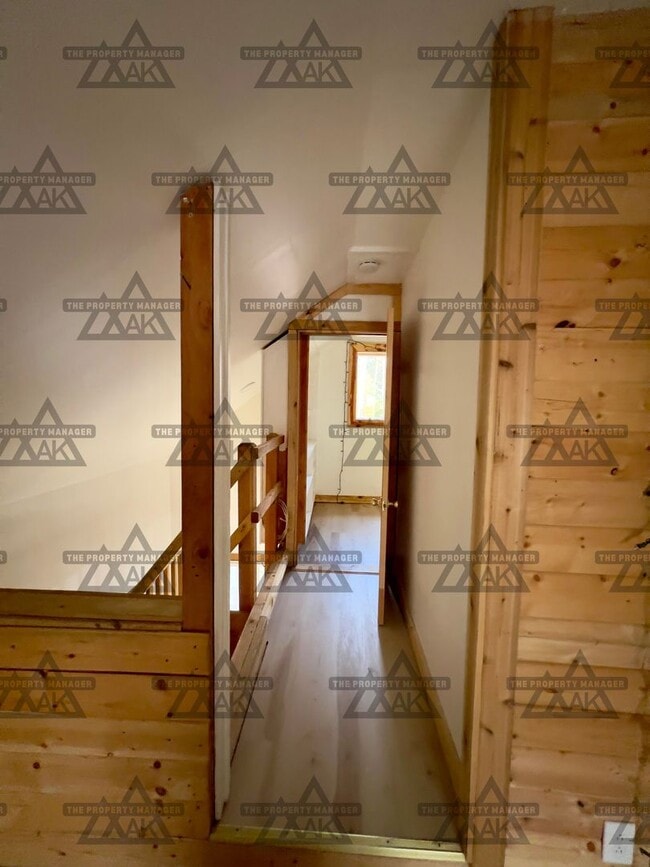 Building Photo - Cozy 1-Bedroom Loft Home with Office & Cov...