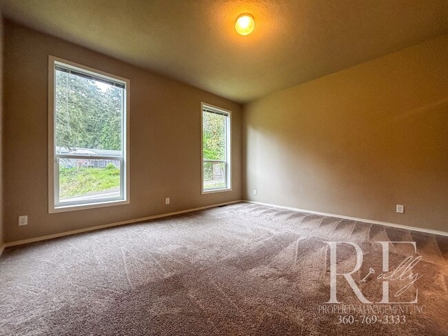 Building Photo - Charming 3-Bedroom Home in Quiet Gig Harbo...