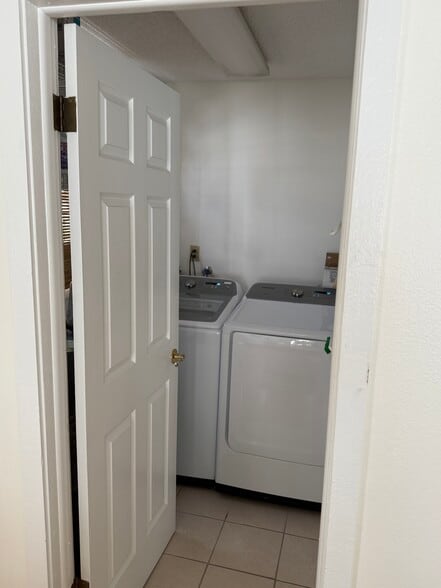 Building Photo - 51 84th Ave