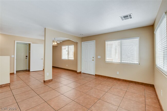 Building Photo - 3290 Dragon Fly St