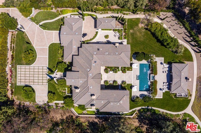 Building Photo - 1209 Via Aracena