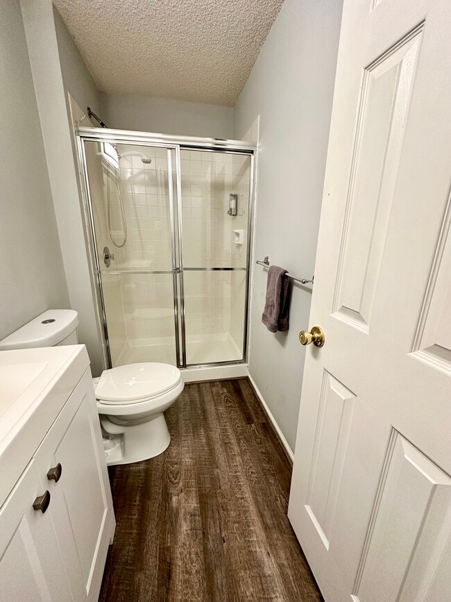 Hall Bath - 1119 Huntmaster Ter NE