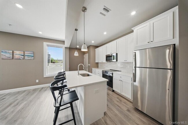 Building Photo - 7 Giada Ln
