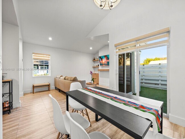 Building Photo - 13737 SW 149th Cir Ln